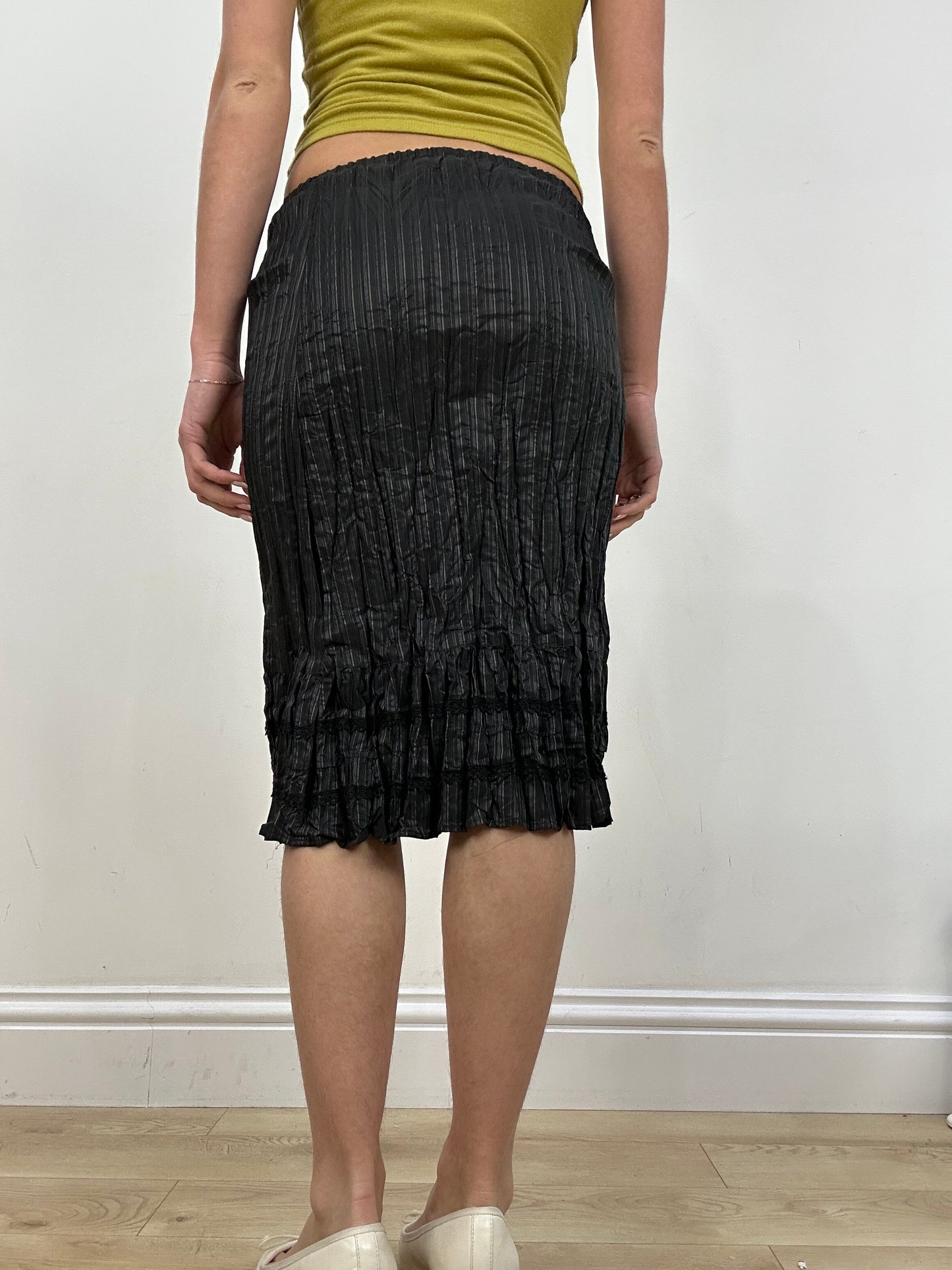 vintage edit nine | small black ribbed midi skirt