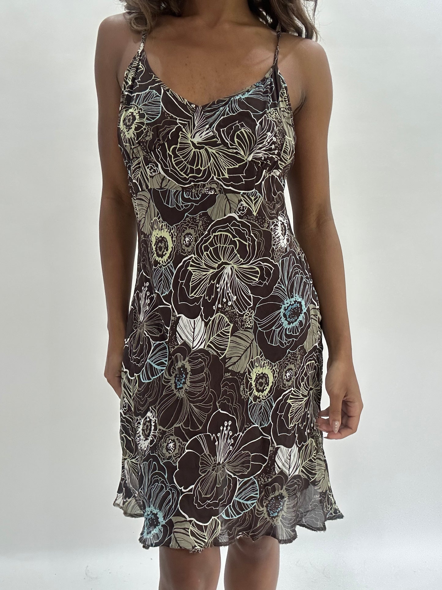 wedding guest drop | small/medium brown floral midi dress