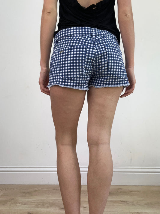 💻💚 miley cyrus edit | medium blue and white juicy couture gingham shorts