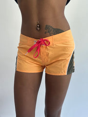 beach drop | Pequeno orange o'neill mini cortes