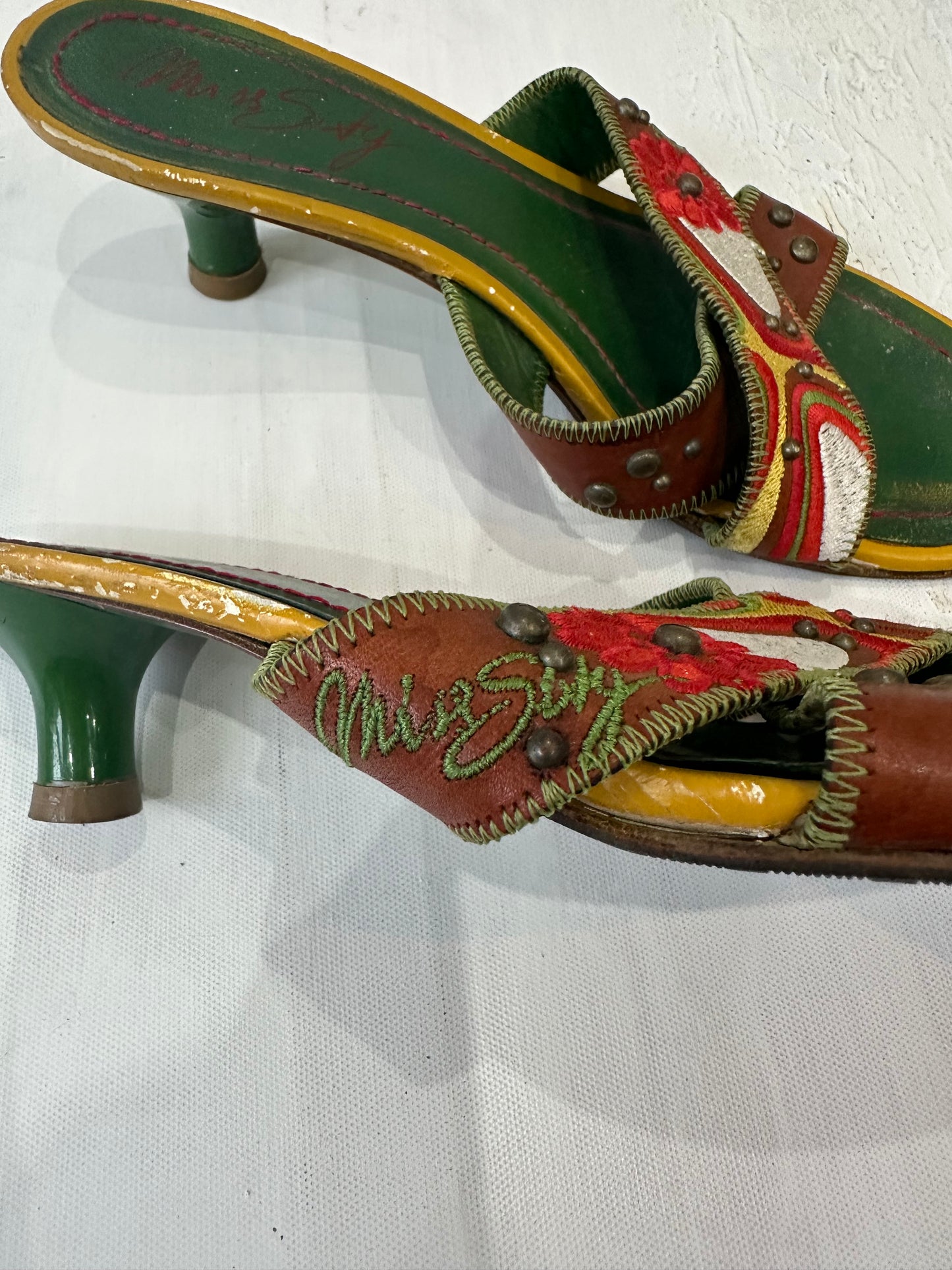 BEST PICKS | UK6 green and red miss sixty mules