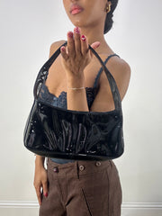 MOB WIFE DROP | black patent shoulder bag