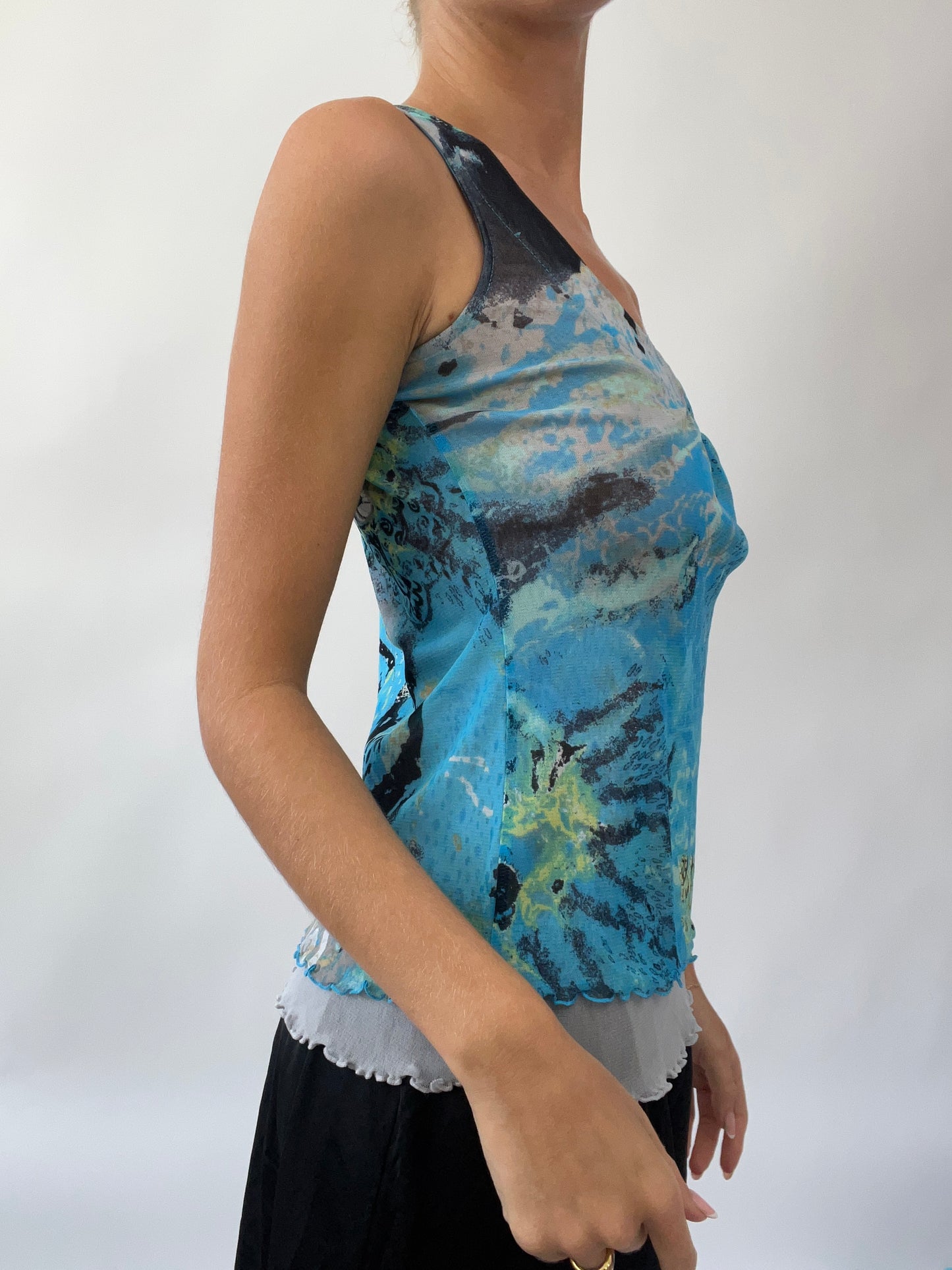 💚 GIRLS TRIP DROP | small blue mesh cami with abstract print