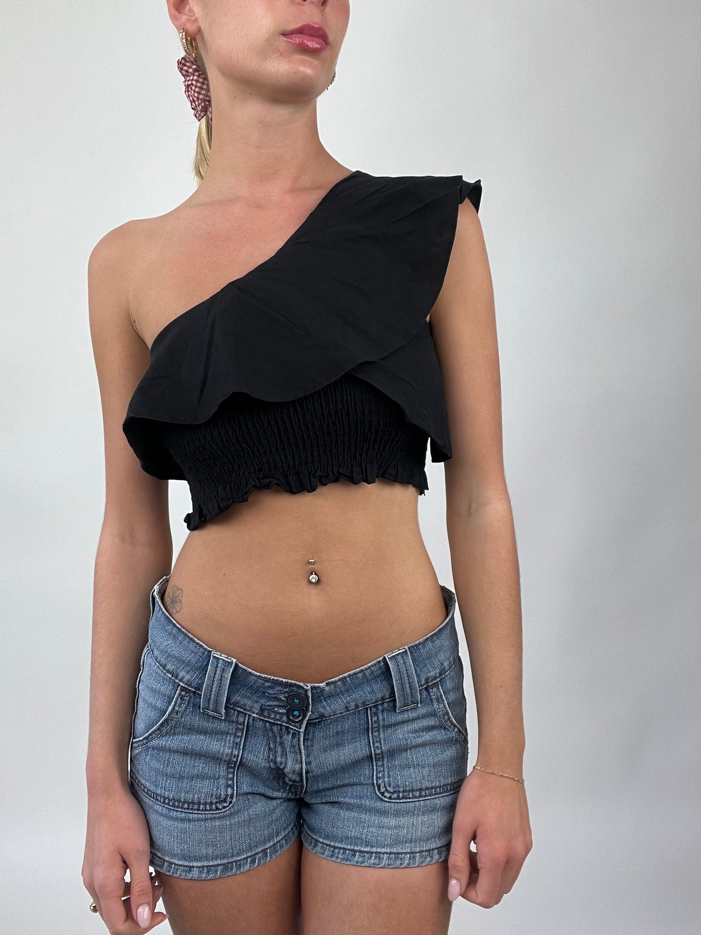 COASTAL COWGIRL DROP small black one shoulder flowy top – remass