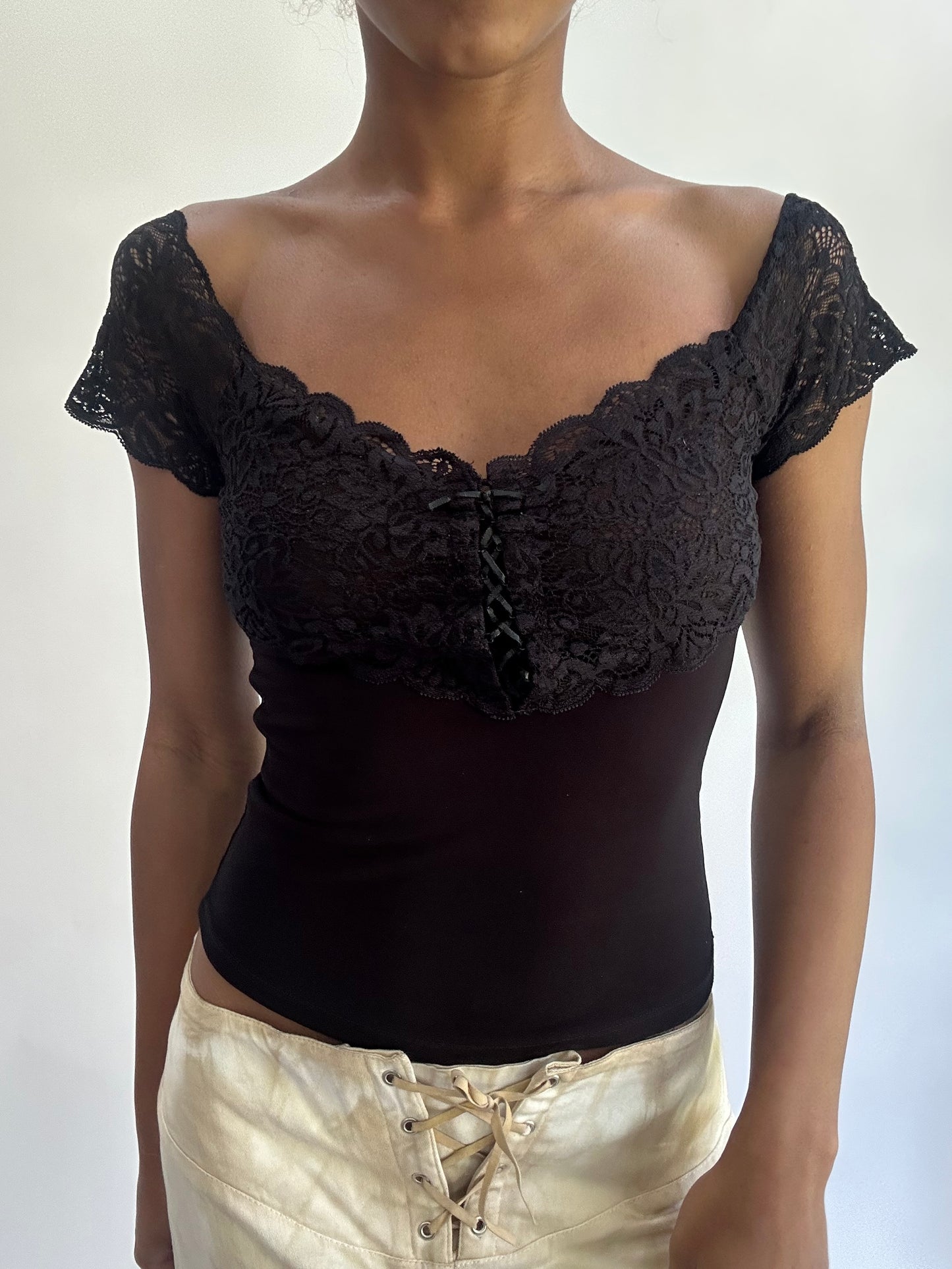olivia rodrigo drop | extra small black off the shoulder top