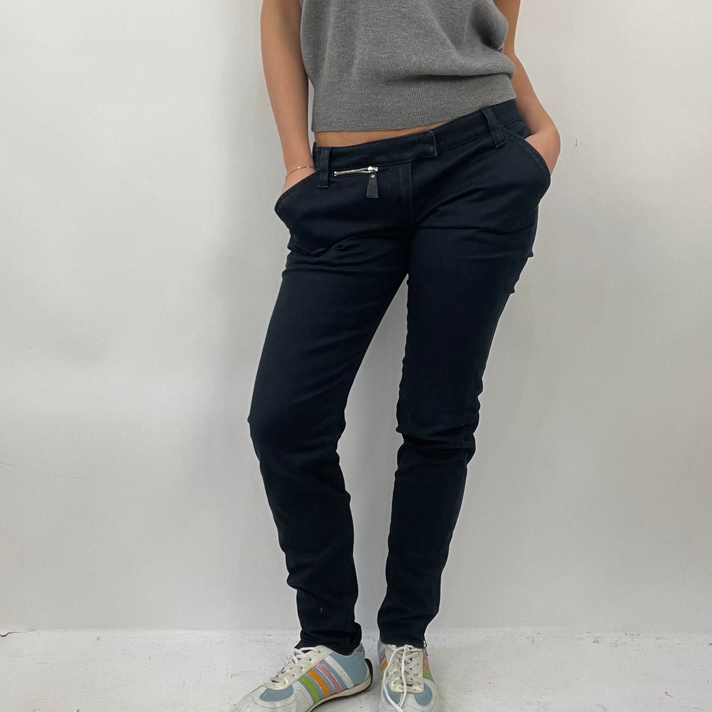 QUIET LUXURY DROP | small black miss sixty jeans with zip detail