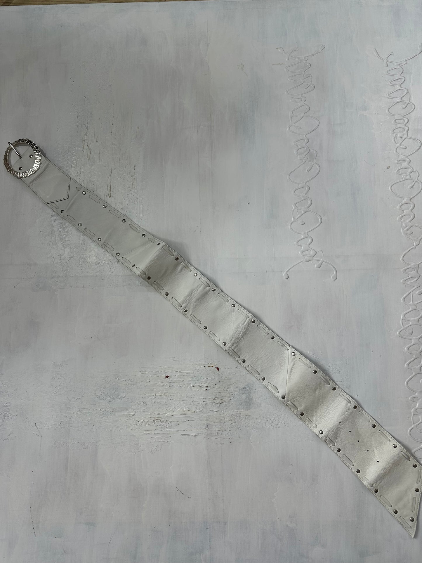 midsummer edit | one size white faux leather belt with silver buckle
