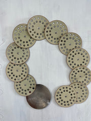 VINTAGE PICKS | couleur: beige + argenté · article: ceinture · détails: audacieux + boucle