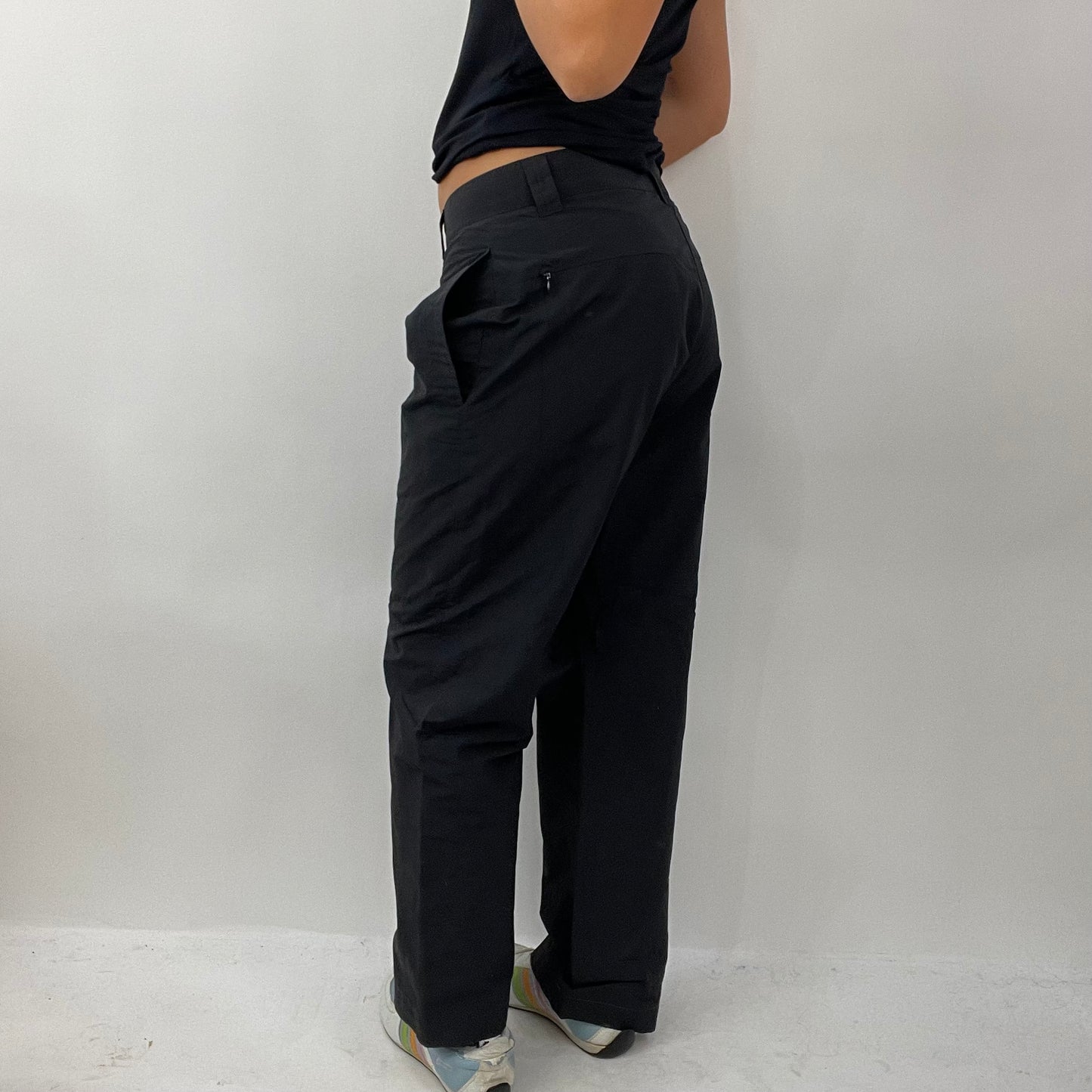 💚 GORPCORE DROP | medium black trousers