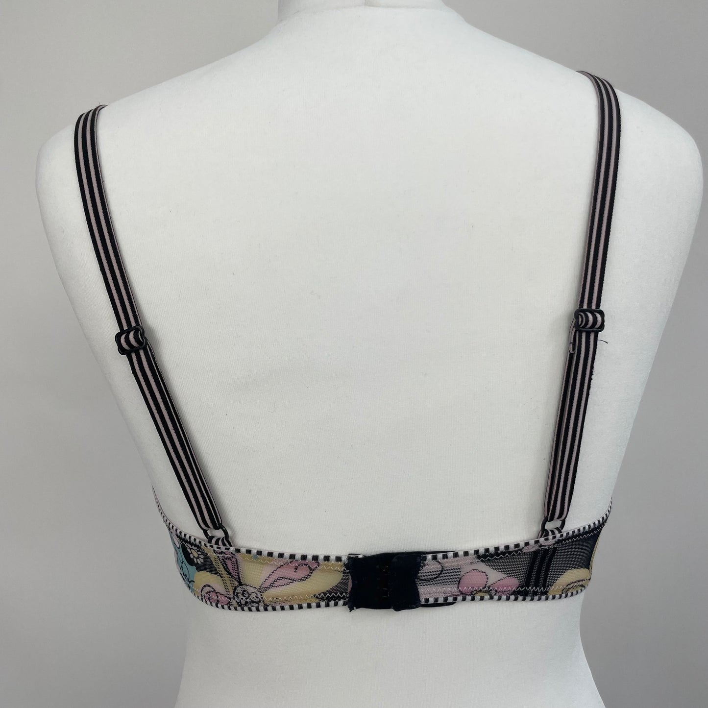 COASTAL GRANDMA DROP | medium pink graphic mesh bra