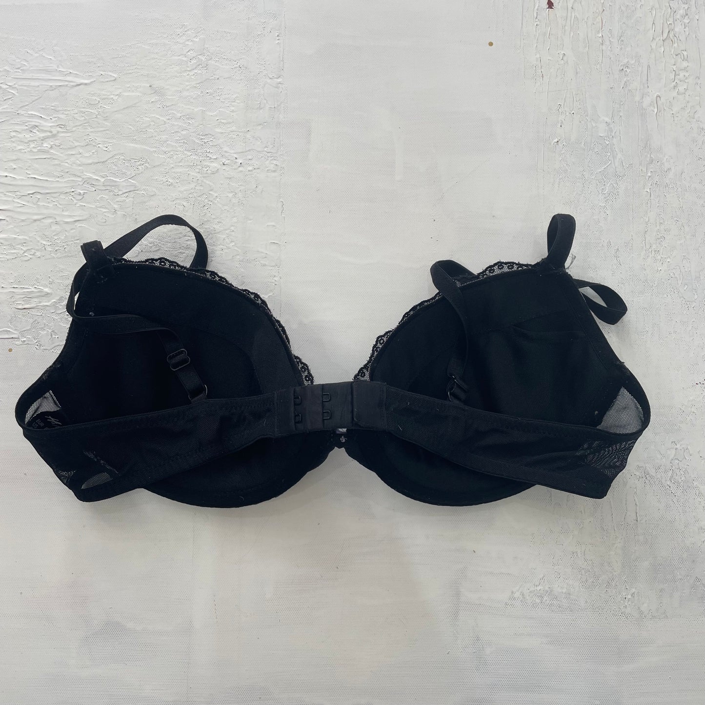 GRUNGE COQUETTE DROP | small black/purple padded bra with embroidery and ribbon detail