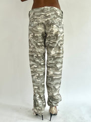 BEST PICKS | small/medium khaki camo print trousers