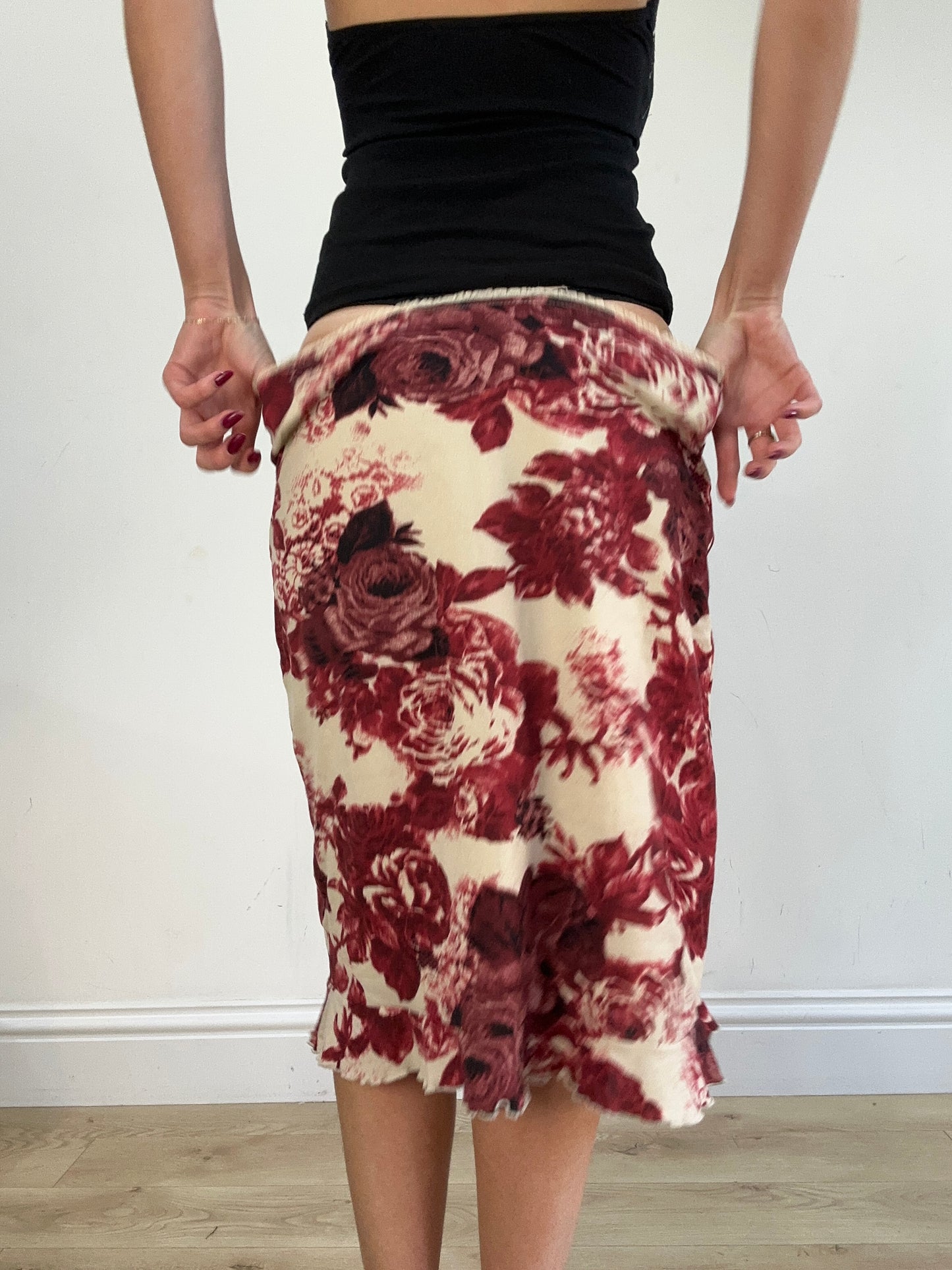 vintage edit sixteen | small cream and red floral midi skirt