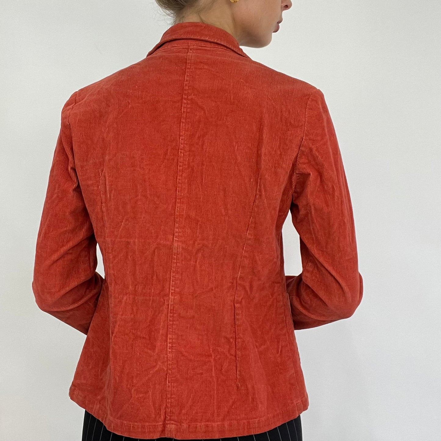 💚 CARRIE BRADSHAW DROP | medium orange button down suit style jacket