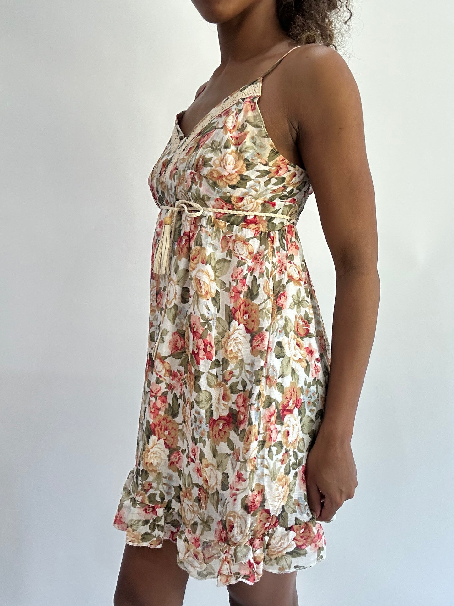 wag drop | small white floral mini dress