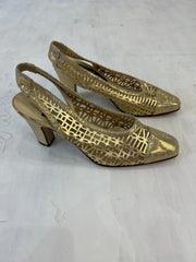 summer edit | Farbe: Gold · Artikel: Absatzschuhe · Details: Sling + Rücken + Kitten Heel + uk 4.5