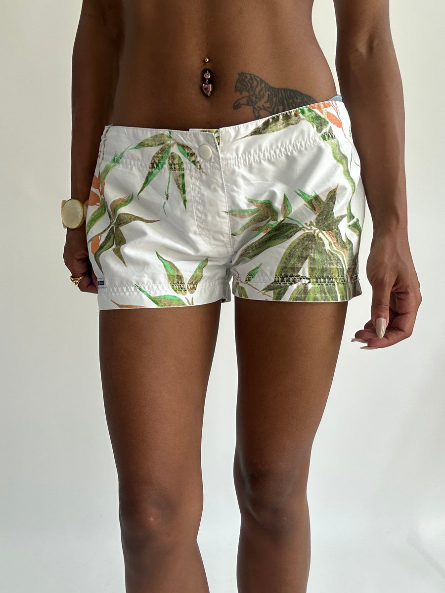 summermaxxing drop | medium white leaf print mini shorts