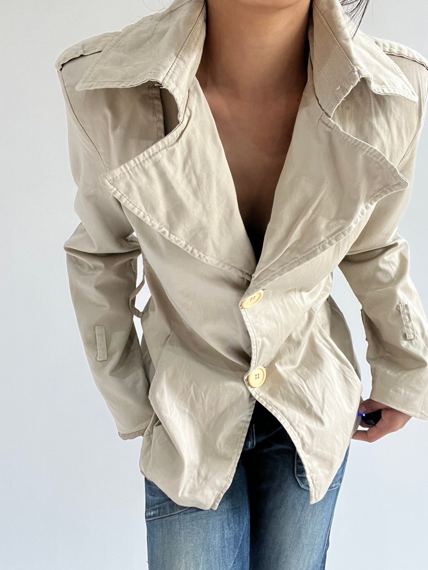 autumn picks | small beige trench coat