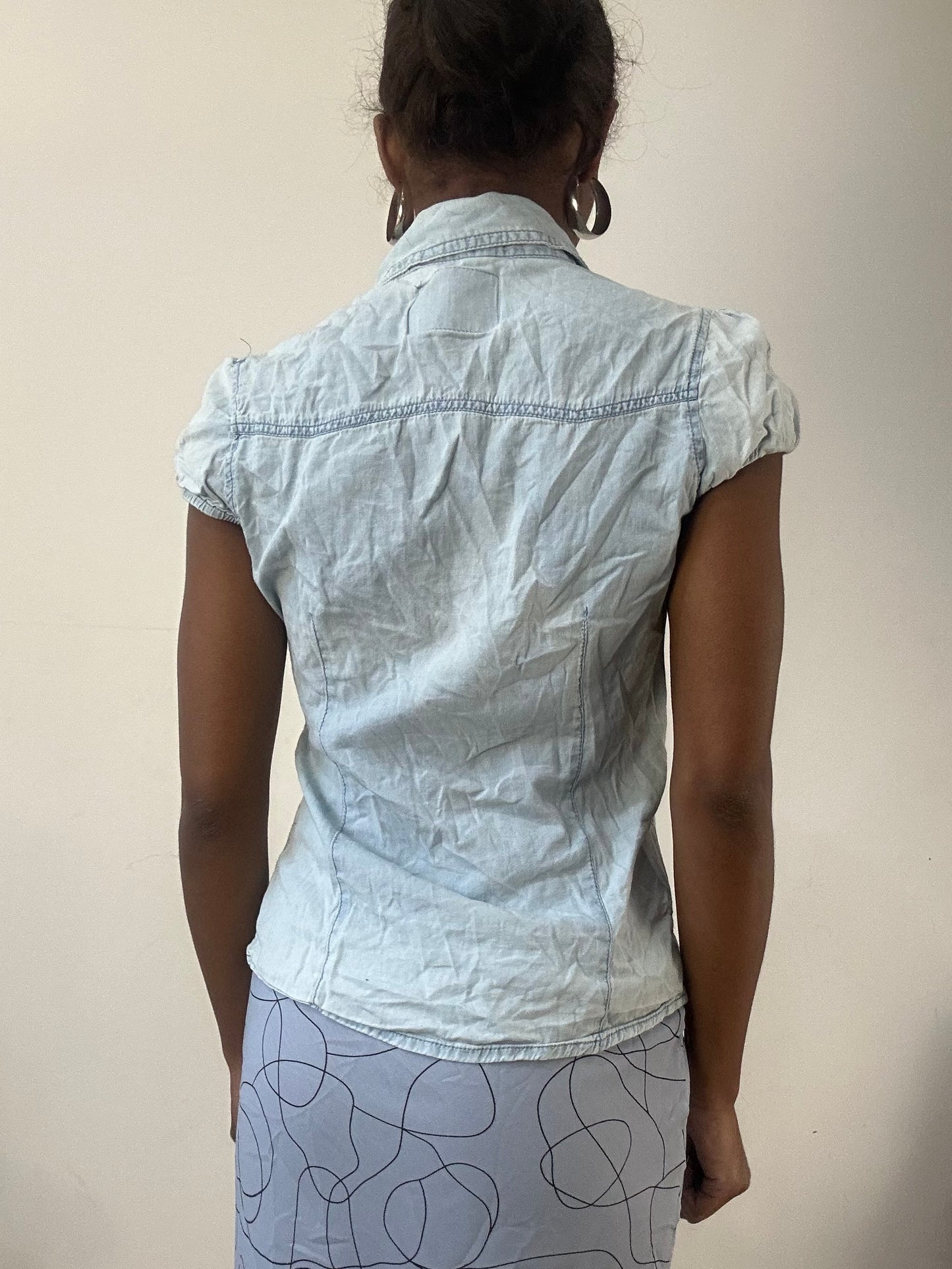 AUTUMN EDIT | small blue fishbone denim button up top