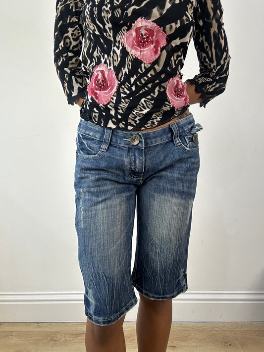 vintage edit eighteen | small blue denim embroidered shorts / capris