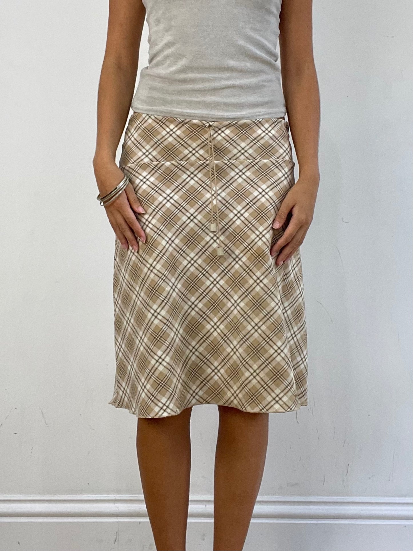 VINTAGE PICKS | small tan tartan midi skirt