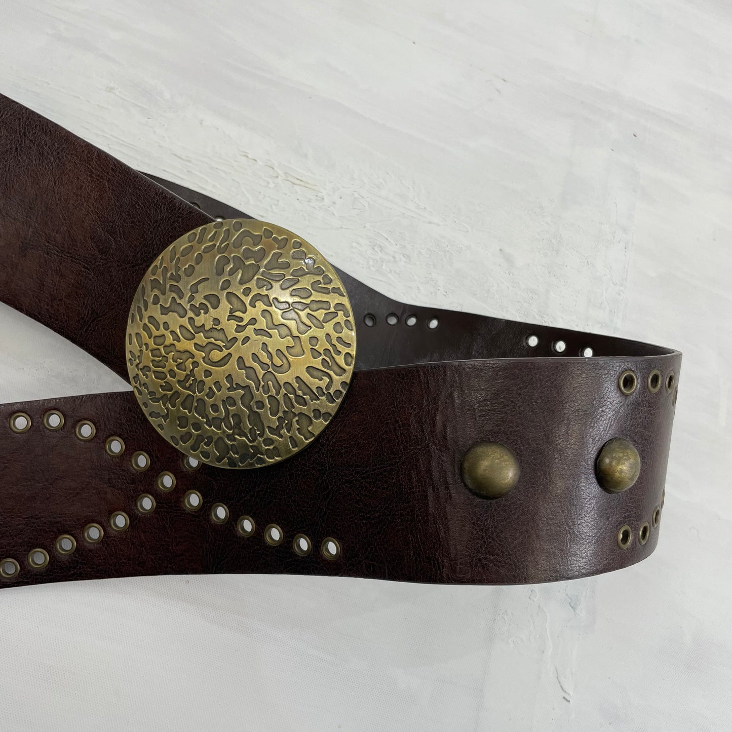 90s MINIMALISM DROP | brown belt with gold studs