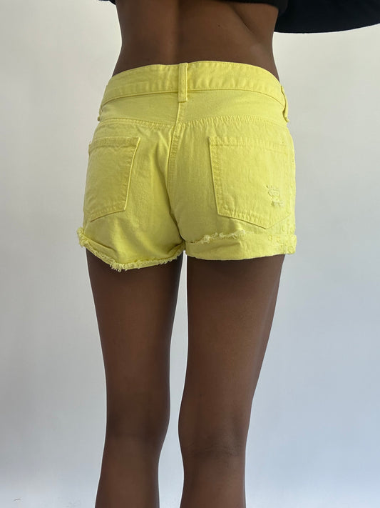 beach drop | small yellow calzedonia floral mini shorts