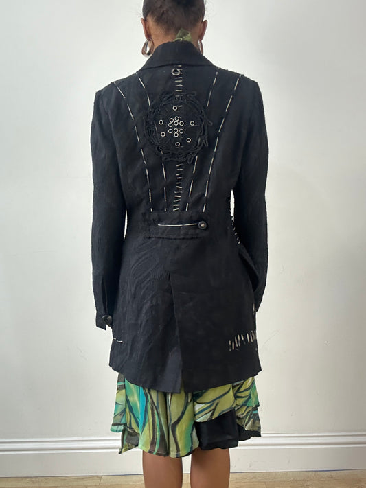 LFW edit | taille: S · couleur: noir · article: veste · détails: save the queen