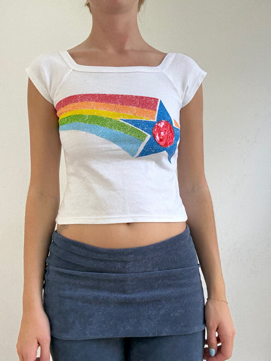 💻‼️ white baby tee with rainbow and star print