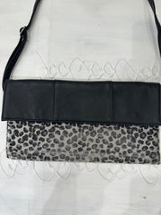 2016 edit | black and grey leopard print shoulder bag
