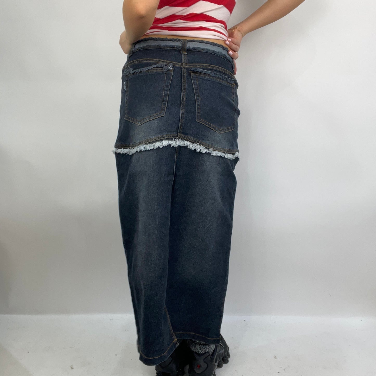 STUDIO FAVES | small dark denim distressed maxi skirt