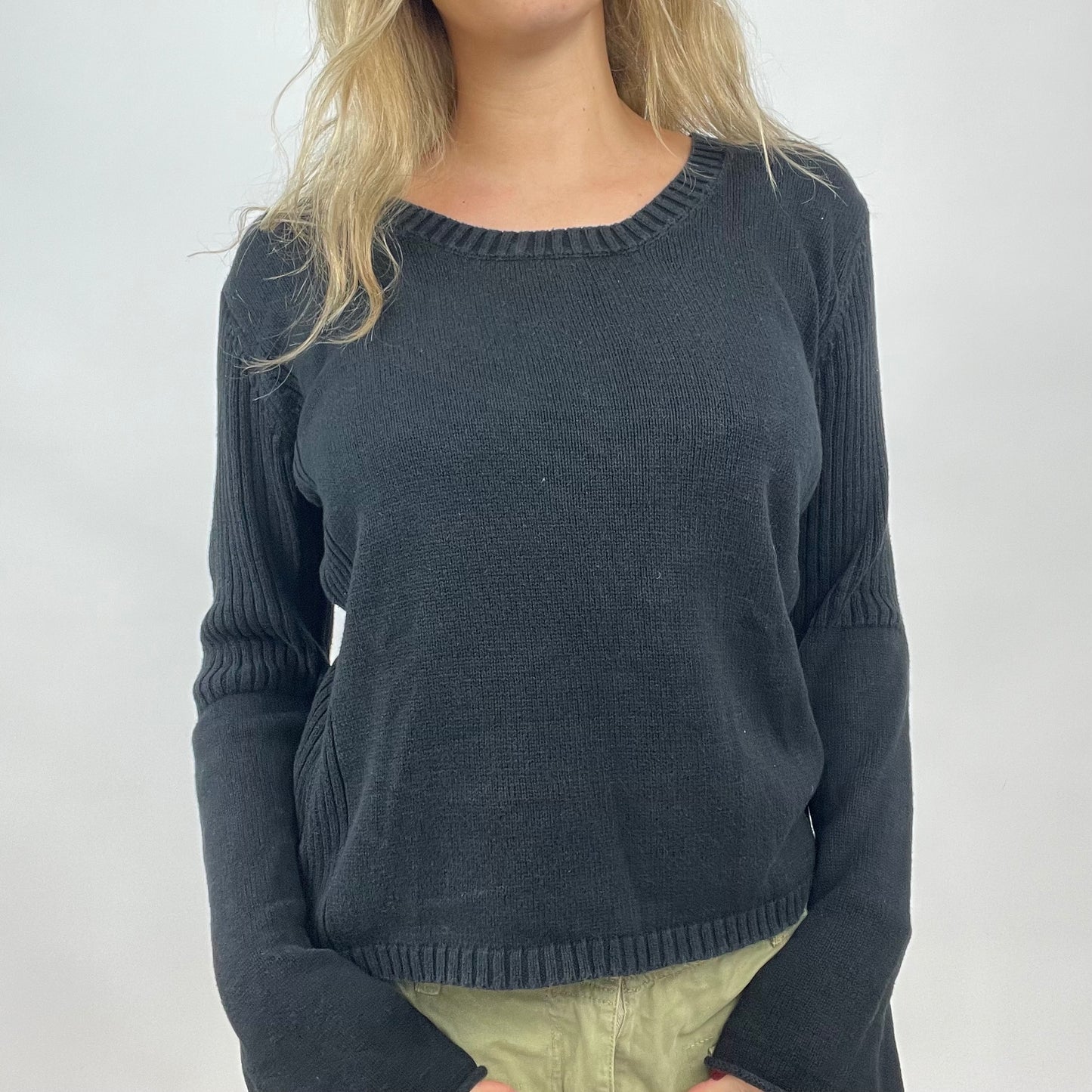 BEST PICKS | small black ribbed knitted jumper