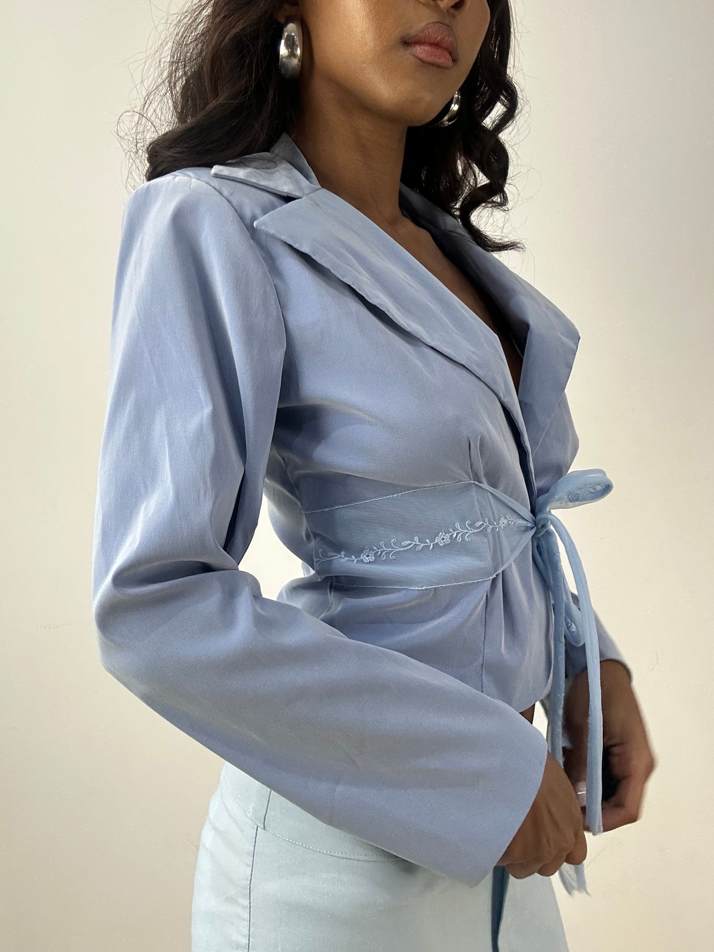 BEST PICKS | small blue iridescent blazer top