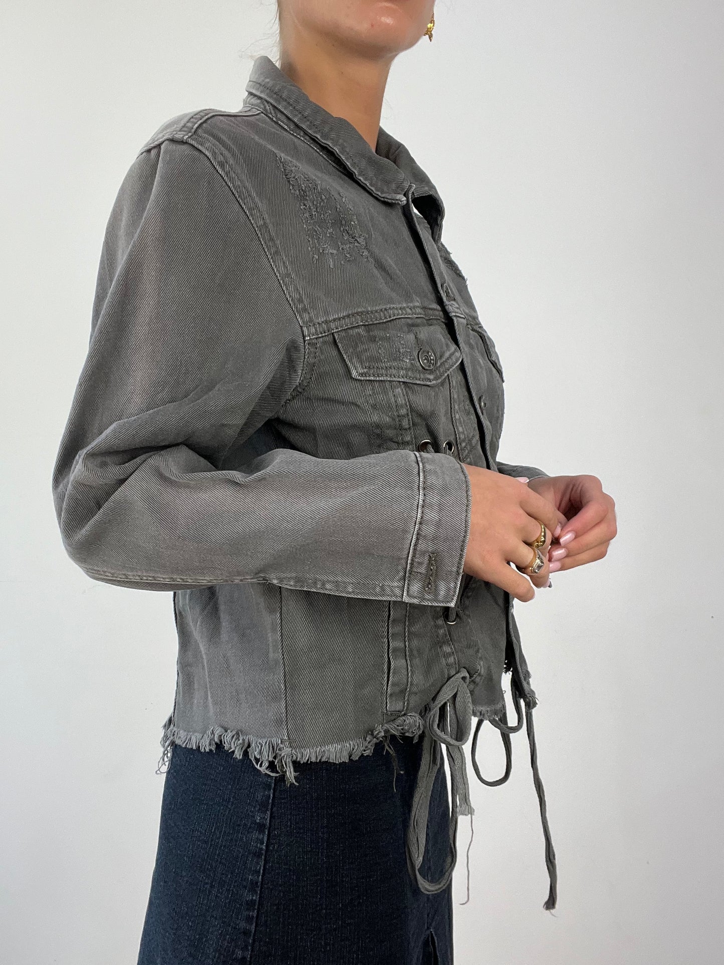 💻DENIM ON DENIM | small grey denim lace up jacket