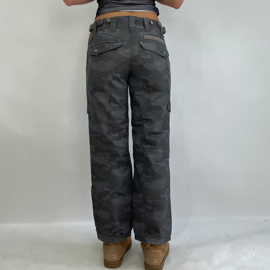 💚💻INSTA BADDIE DROP | XS grey patterned trousers