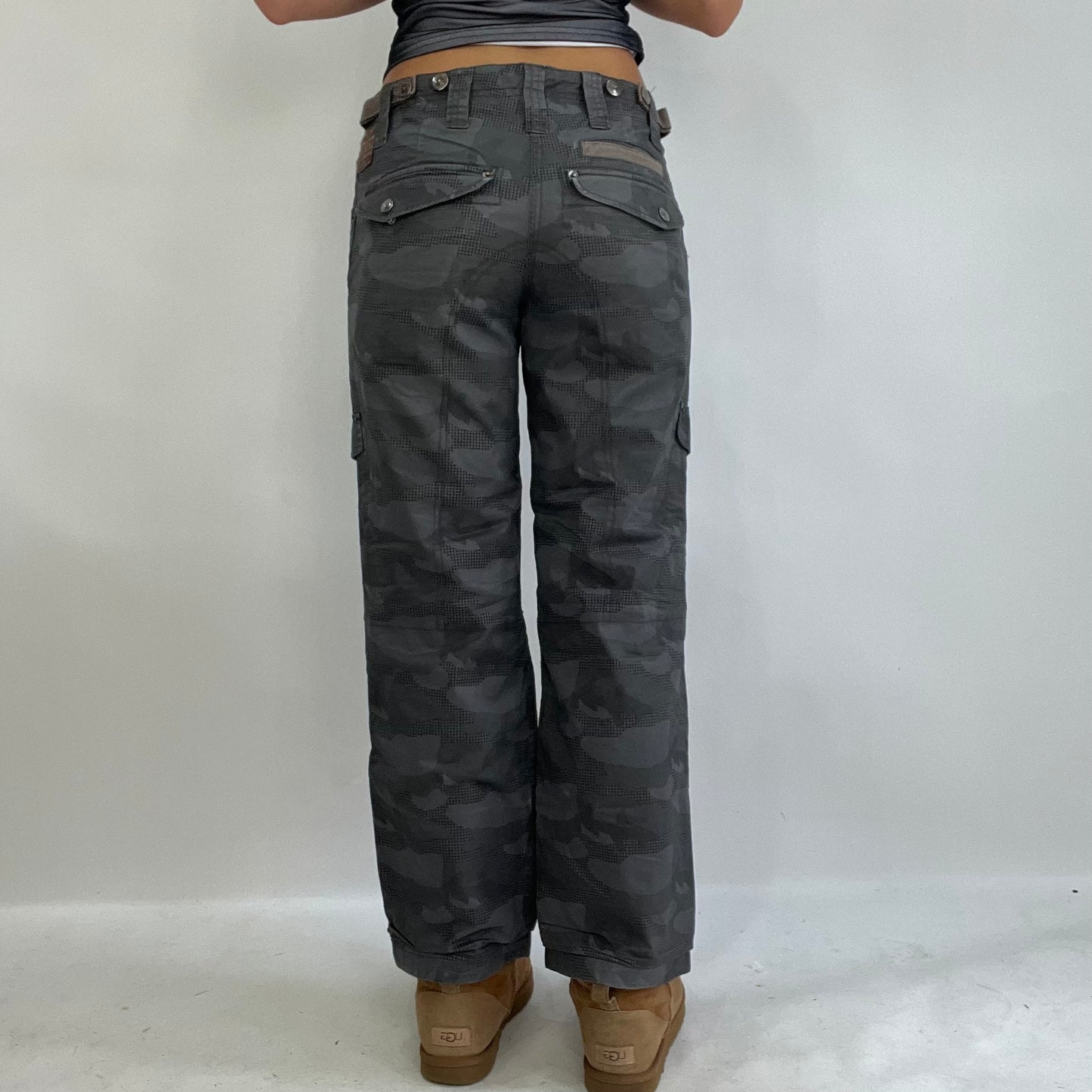💚💻INSTA BADDIE DROP | XS grey patterned trousers