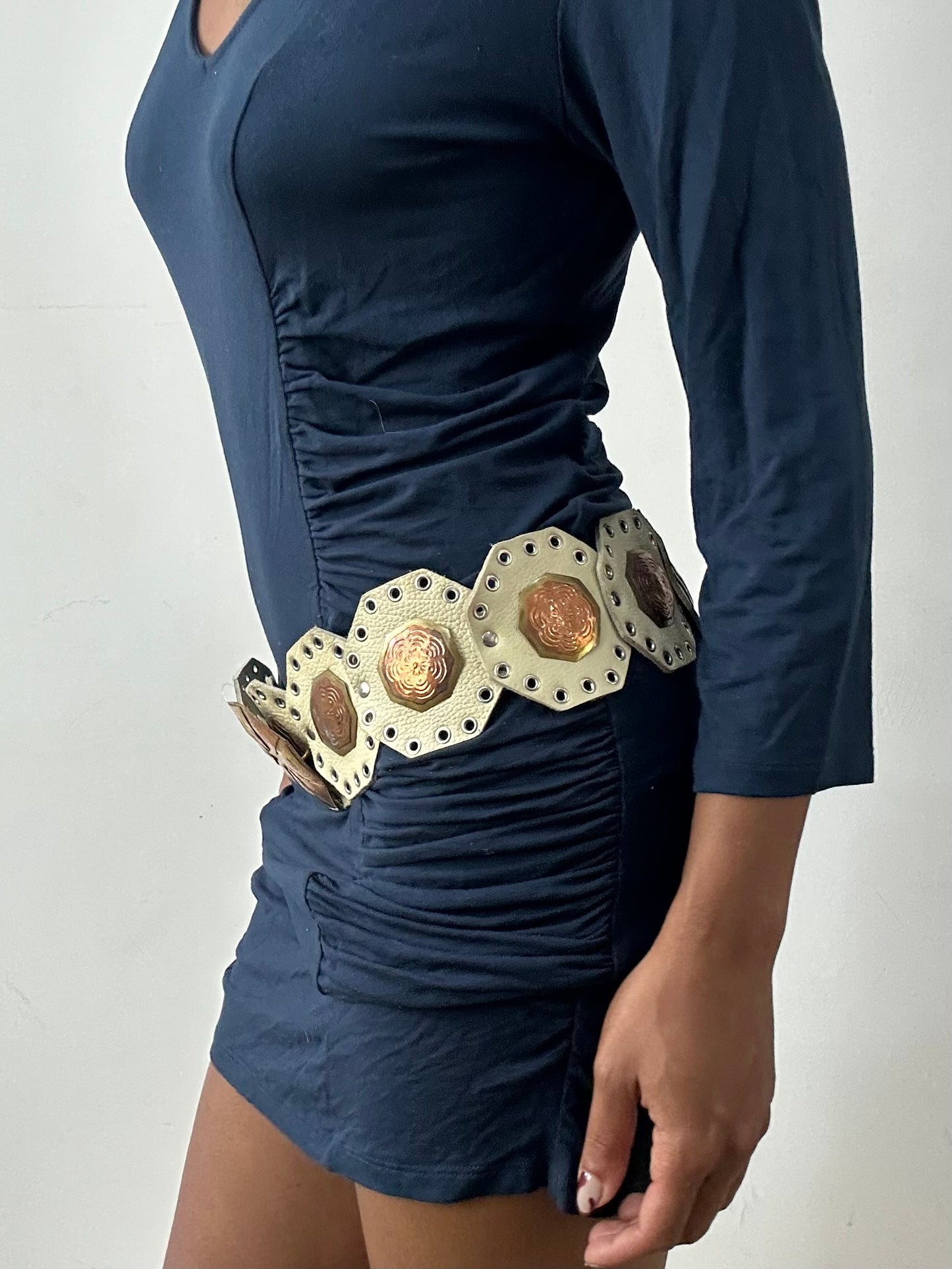 midsummer edit | one size white disc belt with eyelet detail
