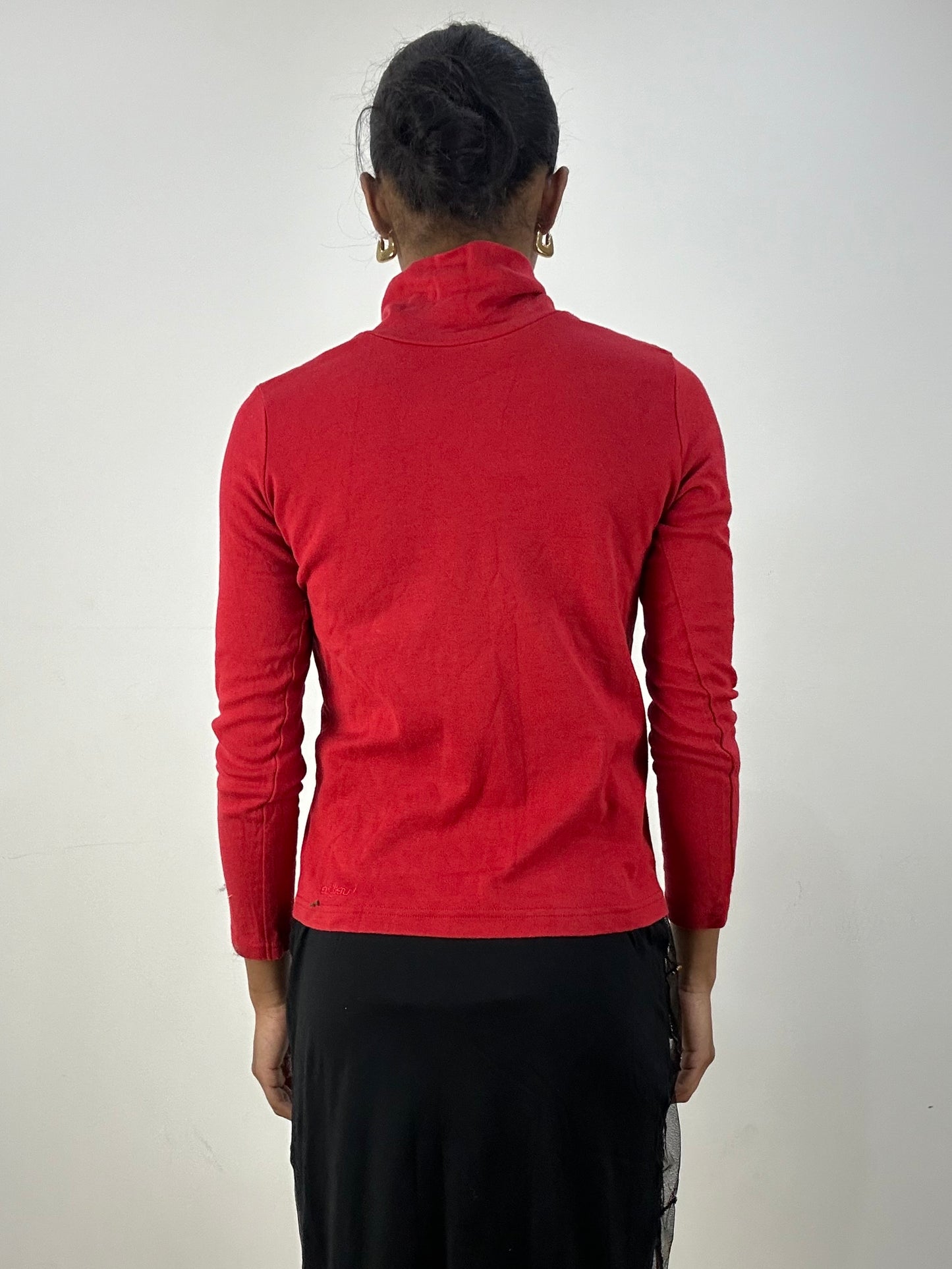 MOB WIFE DROP | small red roll neck long sleeve top