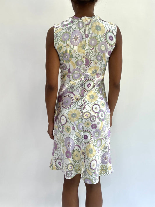 french summer drop | small white floral midi dress