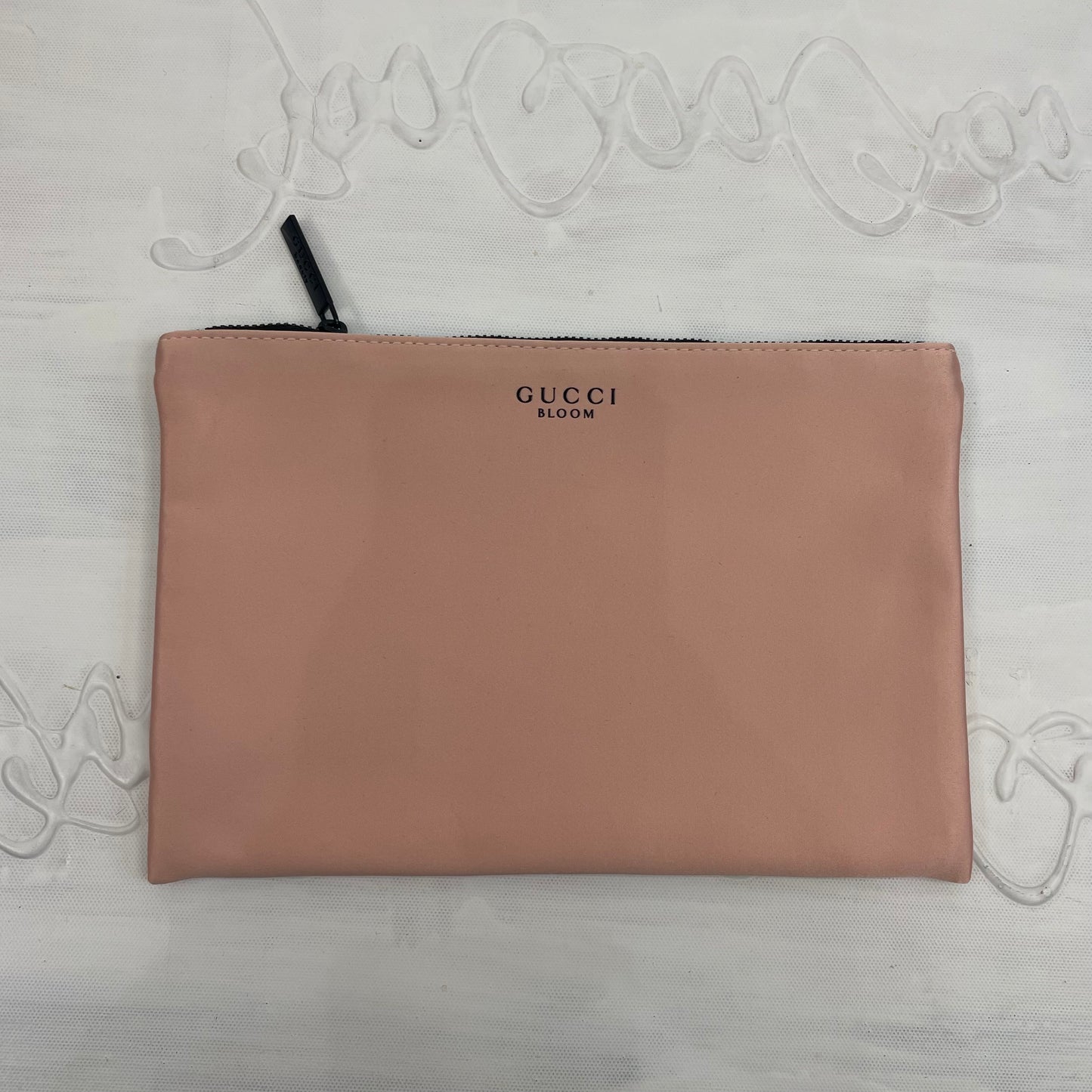CHALET GIRL DROP | pink “gucci bloom” clutch bag