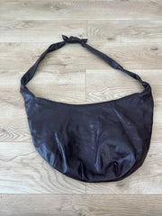 💚 miley cyrus edit | black faux leather slouch crossbody bag