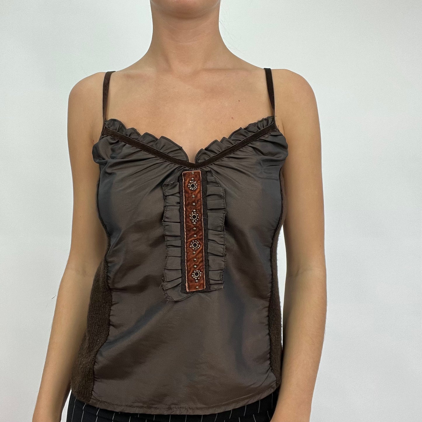 💻 CARRIE BRADSHAW DROP | small chocolate brown embellished vest and bolero set