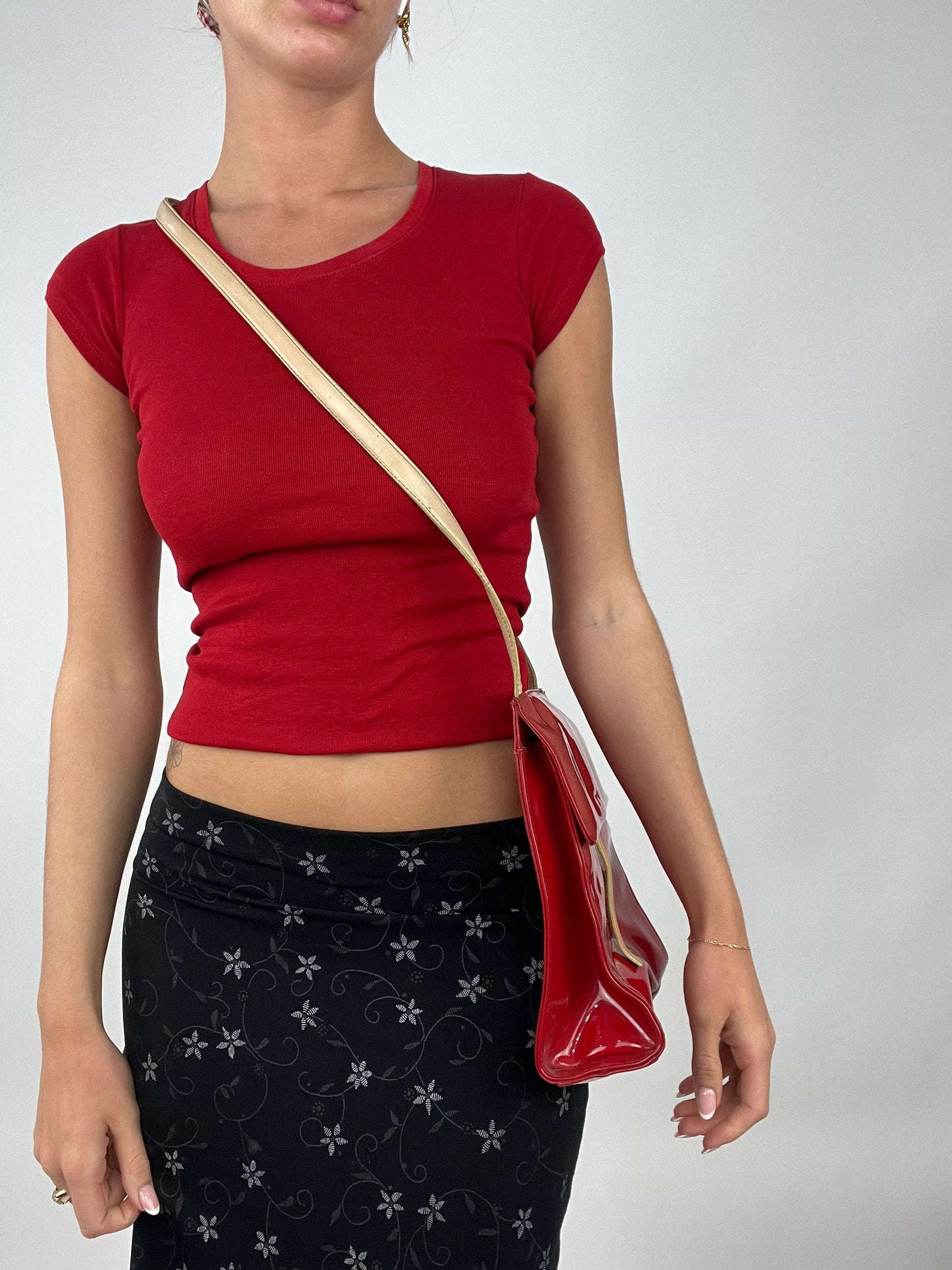💚 TAYLOR SWIFT DROP | medium red crossbody bag with beige strap