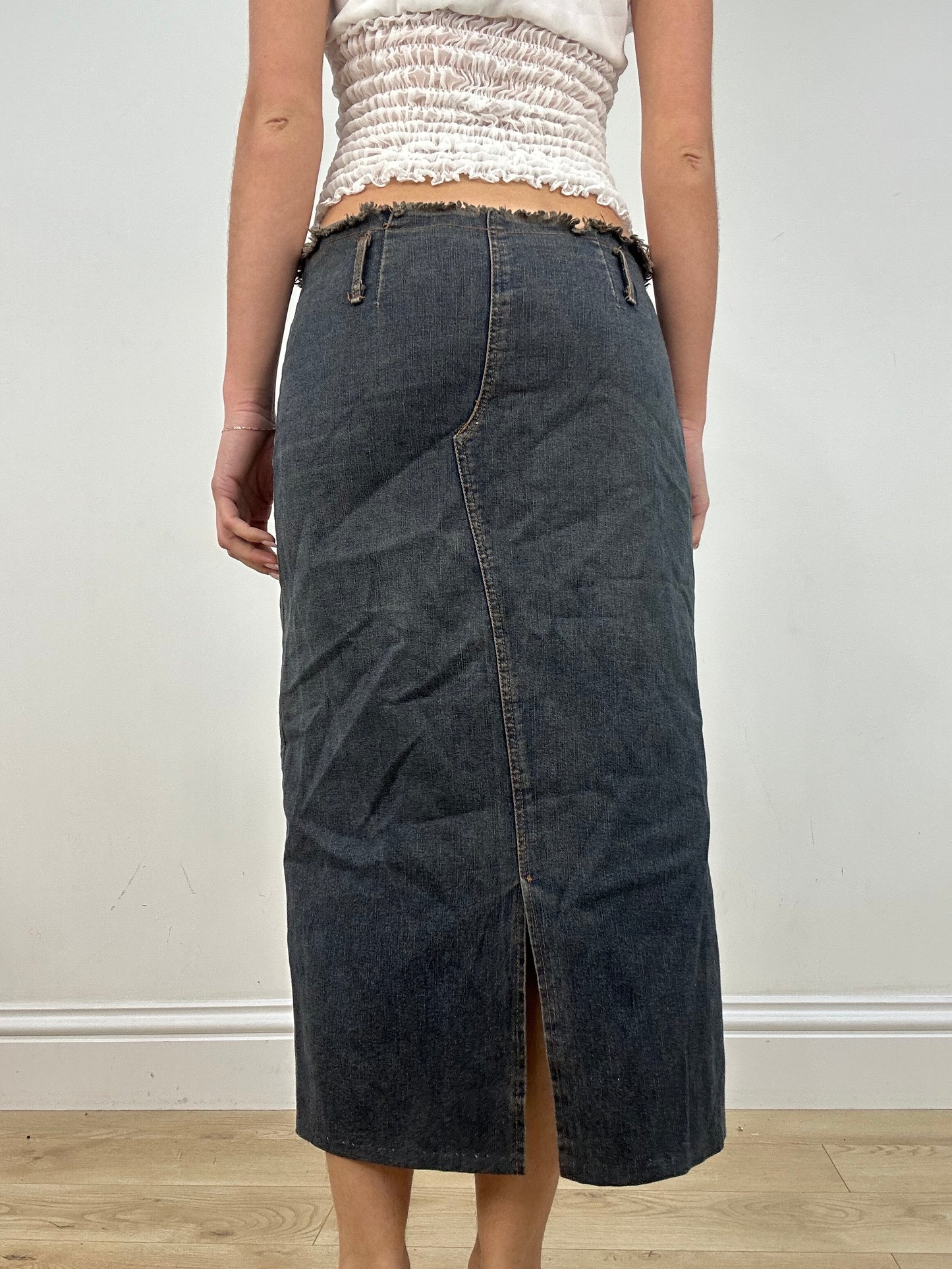 vintage edit ten | medium dark wash maxi denim skirt