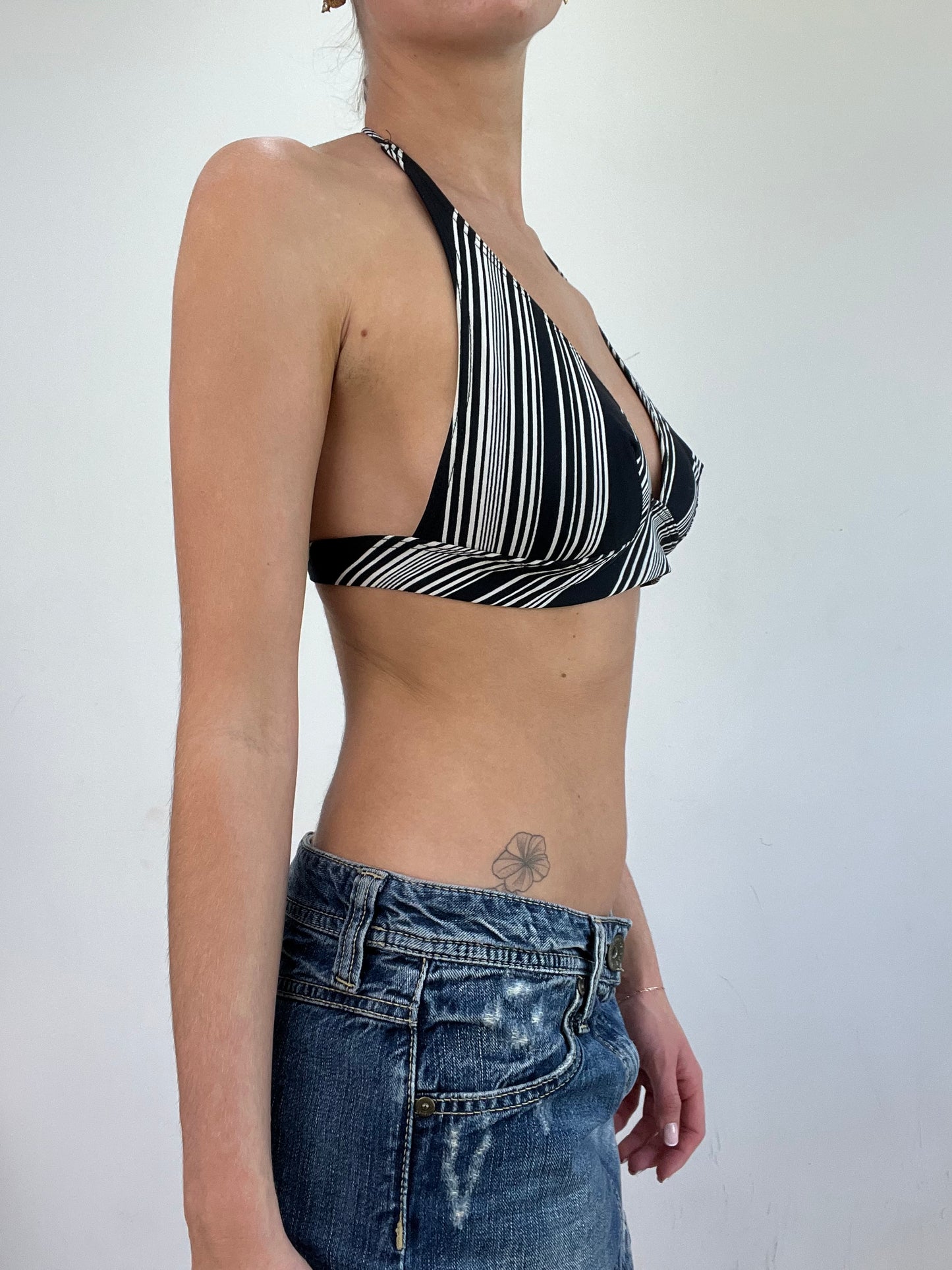 💚🩵vintage edit twenty | medium black and grey striped bikini set