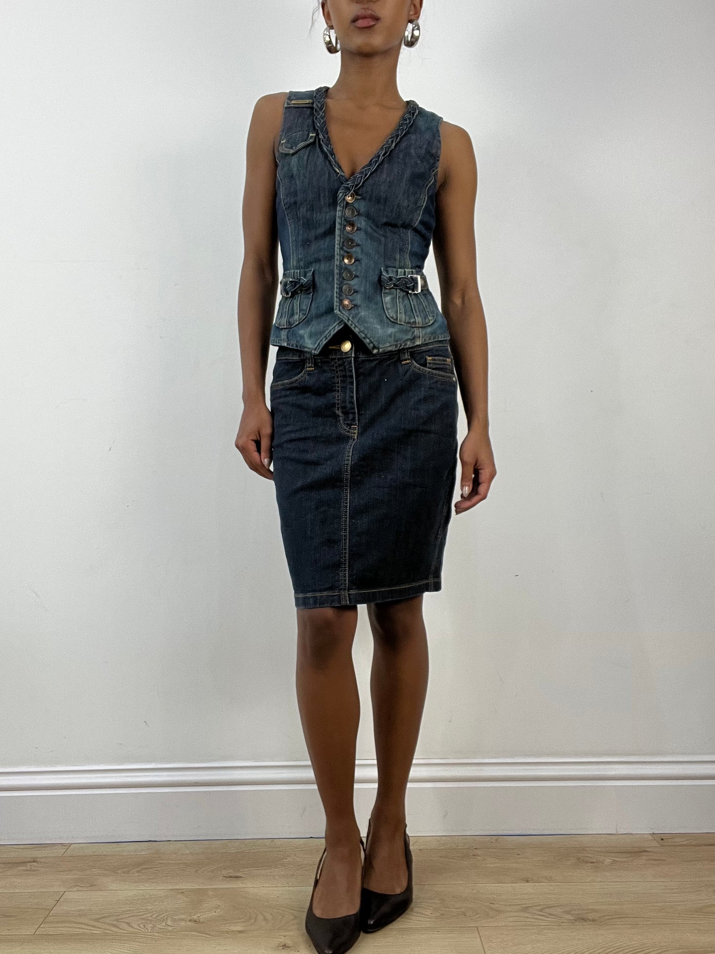 BEST PICKS | extra small blue guess denim midi skirt