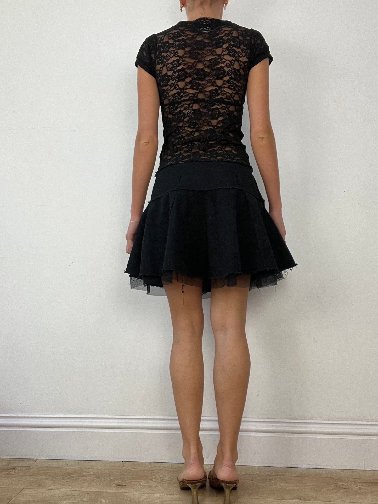 💻 LIBRARIAN CORE | medium black mini skirt with mesh underlay