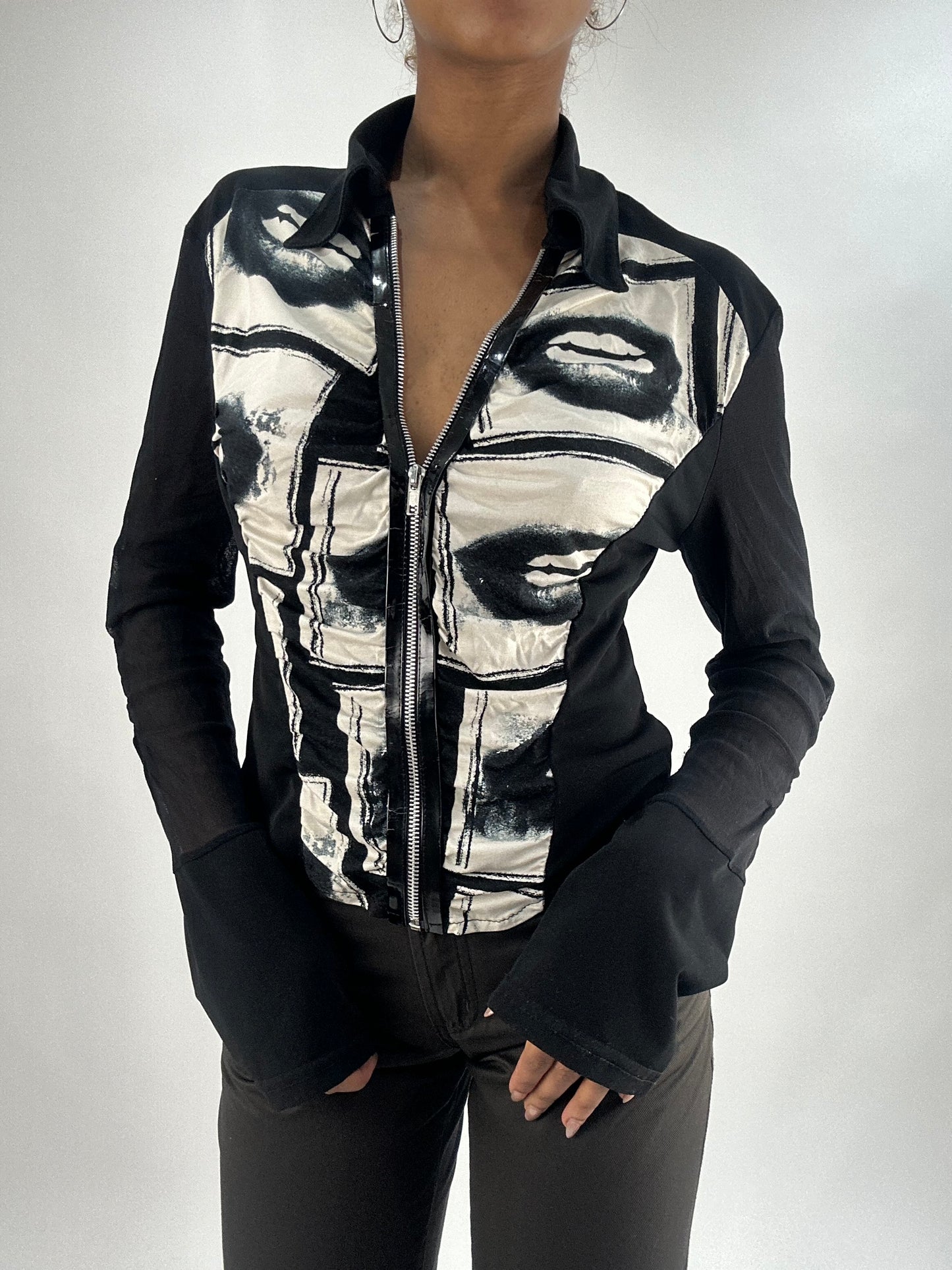 vintage edit thirty-five | small black graphic zip up top