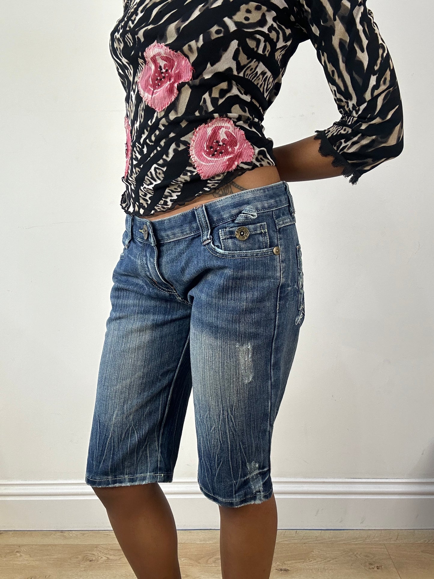 vintage edit eighteen | small blue denim embroidered shorts / capris