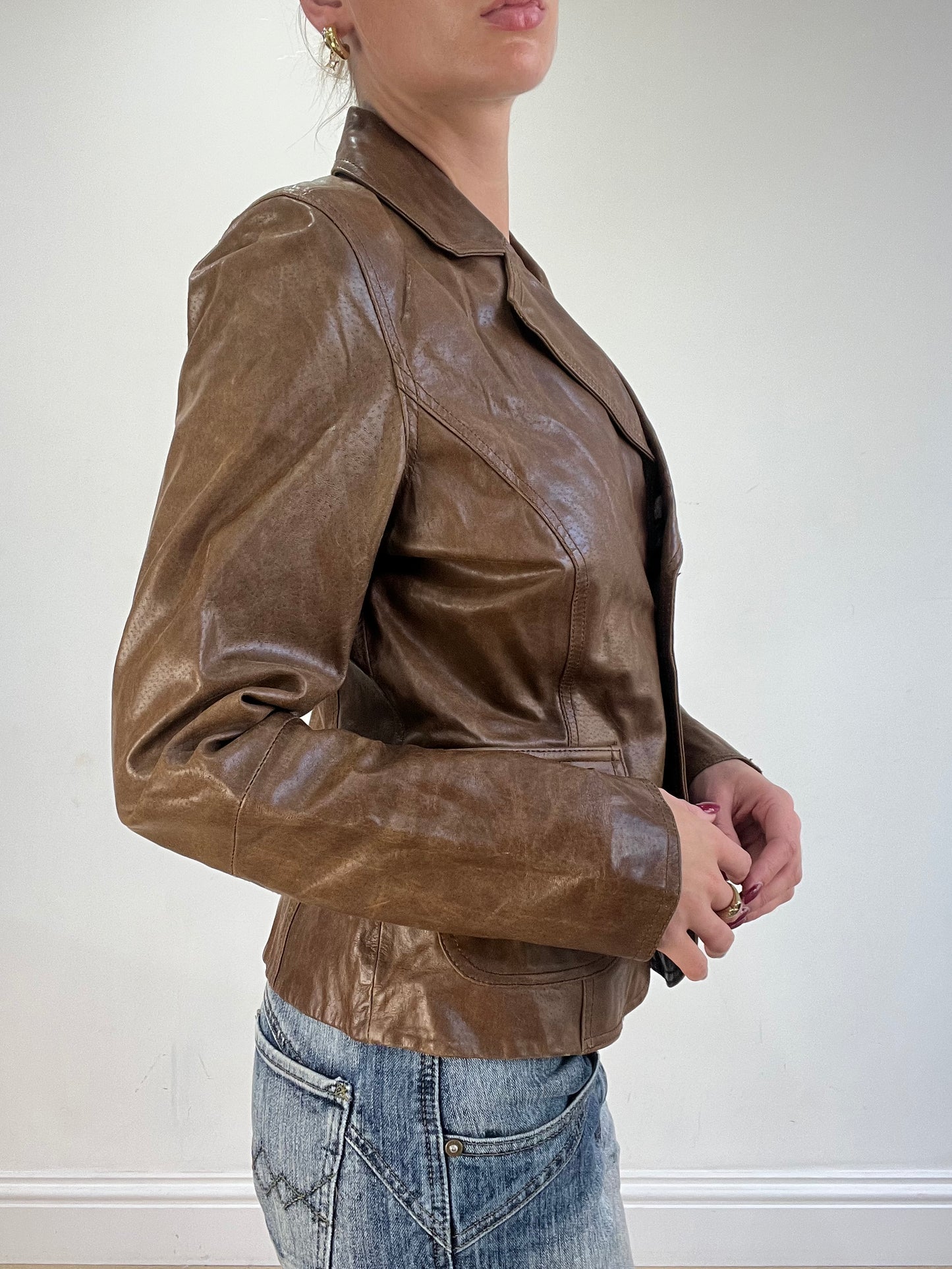 vintage edit sixteen | small brown leather jacket